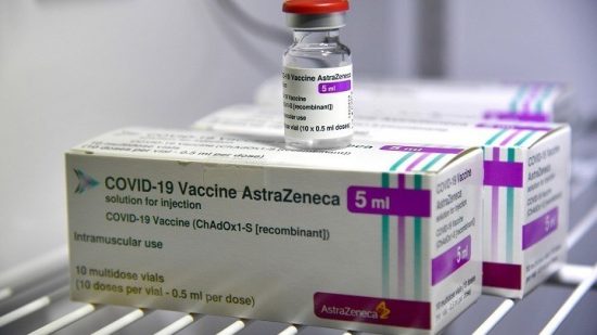AstraZeneca: Έκτακτη σύσκεψη του ΕΜΑ για τα περιστατικά θρόμβωσης – Σε στάση αναμονής η έγκριση από τον FDA