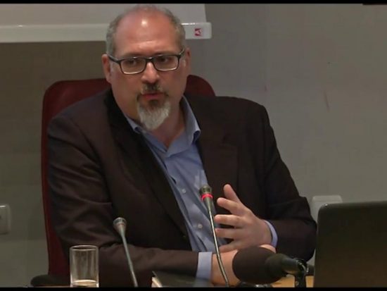 Θωμαΐδης: Σημαντική μείωση του ιικού φορτίου στην Αττική – Μόνο στην Κρήτη δεν μειώνεται (vid)