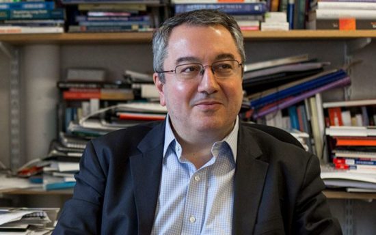 Μόσιαλος: Πόσο προστατεύουν τα εμβόλια από τη μετάλλαξη Δέλτα