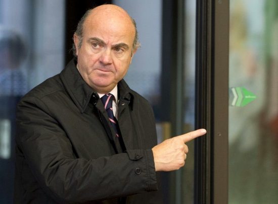 Ντε Γκίντος: Σε ζητήσεις η ΕΕ για ένα υβριδικό μοντέλο εγγύησης καταθέσεων