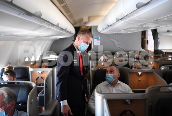 Οι αεροπορικές εταιρείες «ανοίγουν» τις Business Class στο ευρύ κοινό – Προσιτό καταφύγιο για τον κορωνοϊό