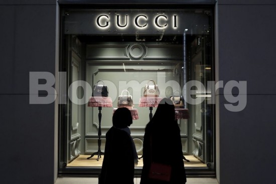 Κοινή αγωγή Gucci και Facebook εναντίον κατασκευαστή «μαϊμού» προϊόντων