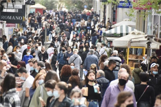 ΕΛΣΤΑΤ: Αυξήθηκε 3,8% το διαθέσιμο εισόδημα των νοικοκυριών το α’ τρίμηνο (πίνακας)