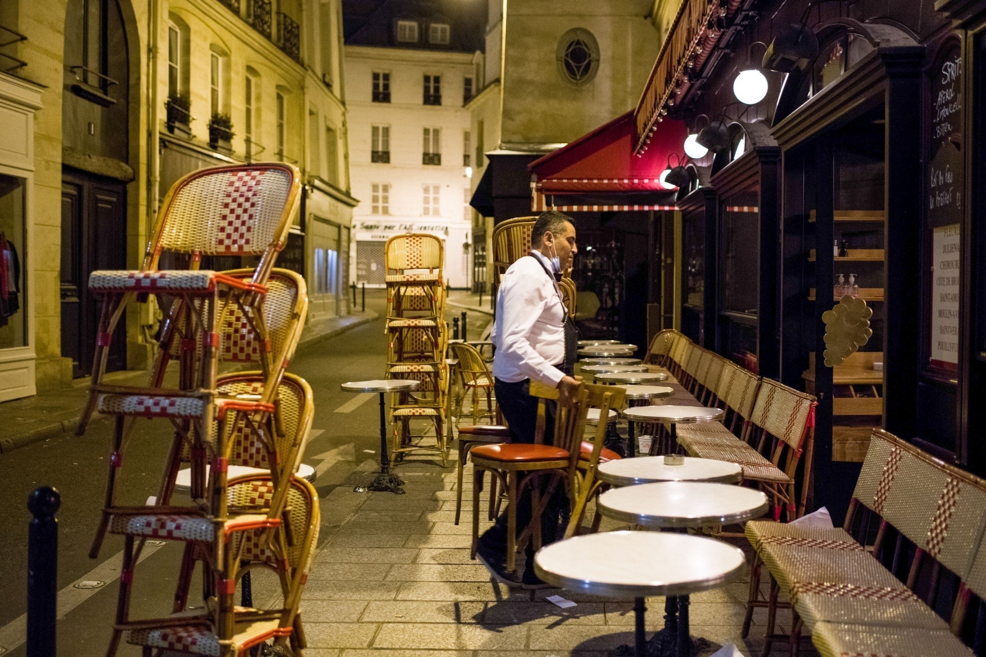 Στη δίνη διπλής ύφεσης η Ευρωζώνη – Μακρύς ο δρόμος της ανάκαμψης