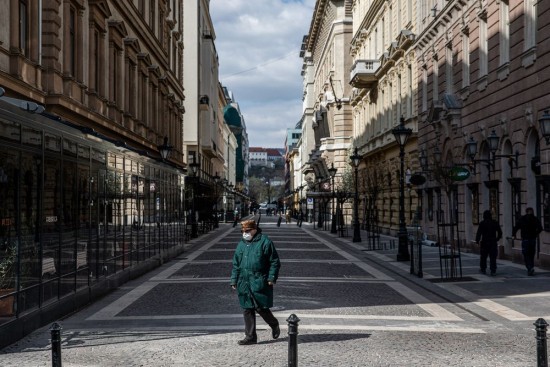 Ουγγαρία: «Αντίο στις μάσκες» θα πουν από το Σαββατοκύριακο οι πολίτες
