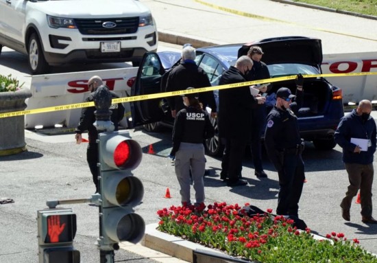 Συναγερμός στο Καπιτώλιο: Δύο νεκροί από την επίθεση, ο δράστης και ένας αστυνομικός (upd)