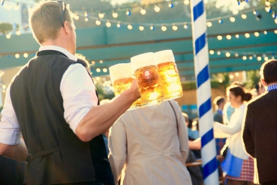 Oktoberfest: Ξεκίνησε στη Γερμανία το μεγαλύτερο φεστιβάλ μπύρας στον κόσμο