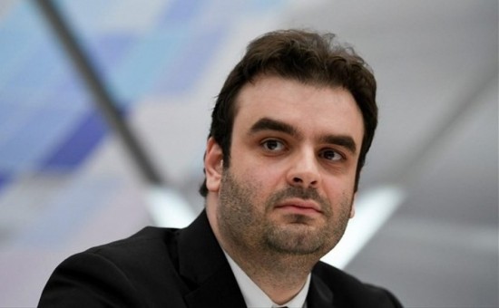 Πιερρακάκης: Πλησιάζουμε στο τέλος των SMS στο 13033 – Τι είπε για το τείχος ανοσίας