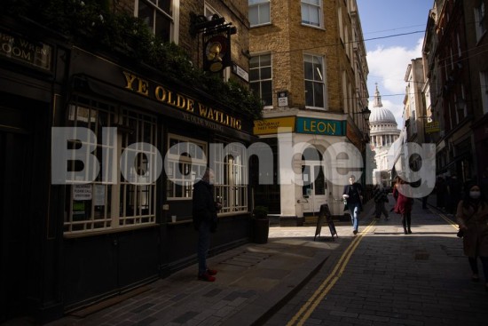 S&P: Σε τρία χρόνια θα συνέλθουν οικονομικά οι παμπ στην Αγγλία από τον κορωνοϊό