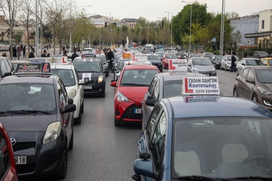 Ανοίγουν οι σχολές οδηγών – Τι προβλέπει η ΚΥΑ για τα μέτρα προστασίας
