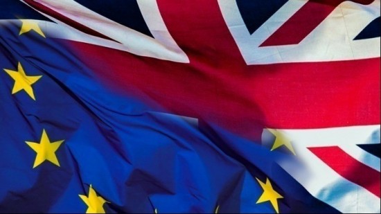 Brexit: Το Λονδίνο πιέζει για την κατάργηση προβλέψεων της νομοθεσίας για το εμπόριο με τη Β. Ιρλανδία