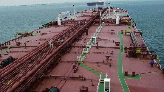 Lloyd’s List Intelligence: Έλληνες εφοπλιστές μεταφέρουν πετρέλαιο χωρίς να παραβιάζουν τις κυρώσεις