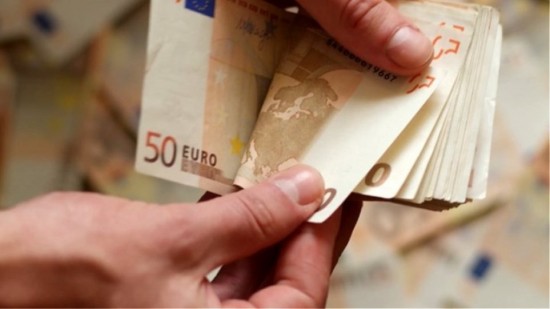 Από Δεκέμβριο «ρέει χρήμα» €2,3 δισ. με μέτρα ανακούφισης