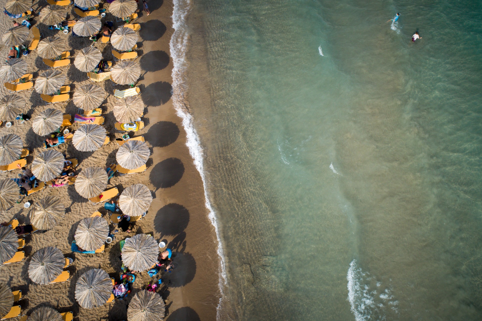 Τι αλλάζει στο λιανεμπόριο – Ανοίγουν οι οργανωμένες παραλίες το ερχόμενο Σάββατο (upd)