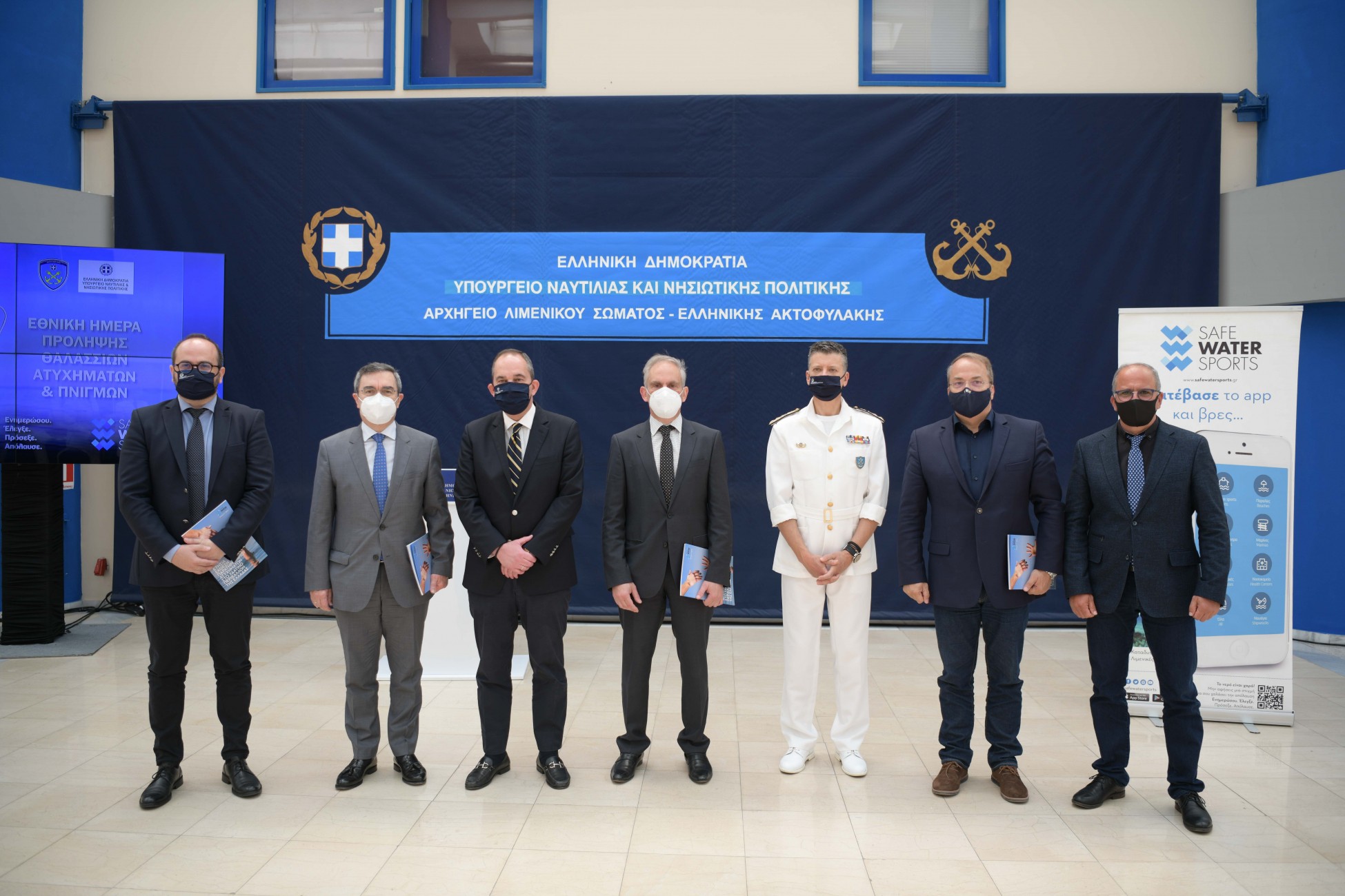 Πλακιωτάκης: Ασφαλέστερες παραλίες και θάλασσες για όλες και όλους