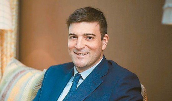 Άλεξ Φωτακίδης στο Economist: Προς επέκταση οι επενδύσεις της CVC