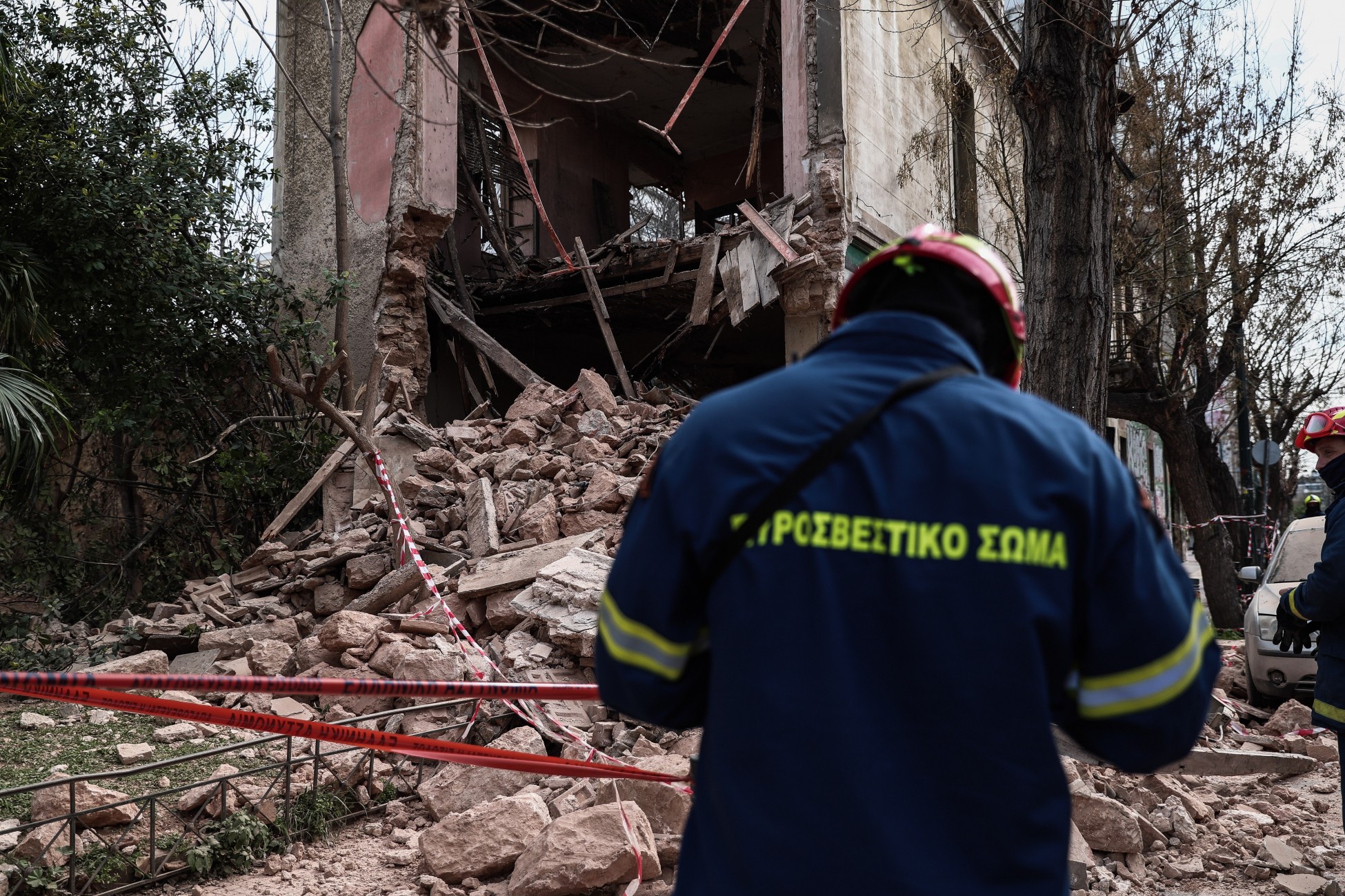 Κορωνοϊός: Υποχρεωτικός ο εμβολιασμός για όσους υπηρετούν στις ΕΜΑΚ της Πυροσβεστικής