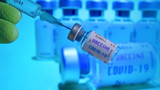 Κορωνοϊός: Πόσα χρήματα περίσσεψαν από το πρόγραμμα εμβολιασμού των φτωχότερων χωρών