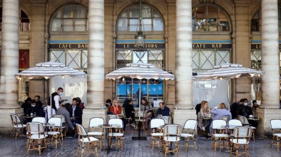 Γαλλία: «Όχι» σε νέα περιοριστικά μέτρα για την Ομικρον