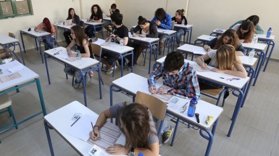 Πανελλήνιες 2021: Με αρνητικό τεστ κορωνοϊού και μάσκες η συμμετοχή στις εξετάσεις