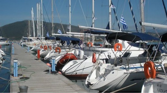 Βloomberg: Αφιέρωμα στον τουρισμό με σκάφος στην Ελλάδα