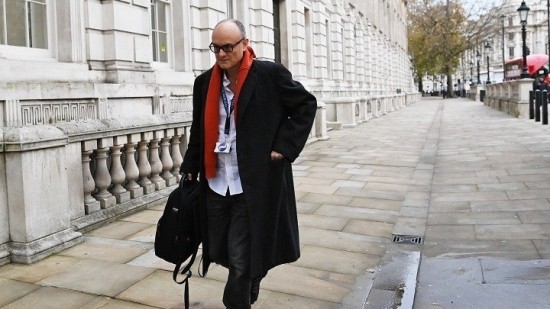 Βρετανία-Κάμινγκς: «Την ώρα που οι άνθρωποι μας χρειάζονταν περισσότερο, η κυβέρνηση απέτυχε»