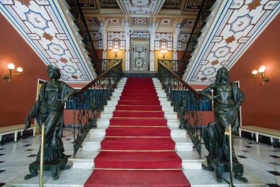 Ανοίγει ξανά τις πύλες του το Αχίλλειο Μουσείο στην Κέρκυρα