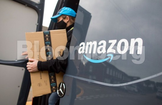 Amazon: Γιατί βρίσκεται στο στόχαστρο των βρετανικών αρχών ο γίγαντας ηλεκτρονικού εμπορίου