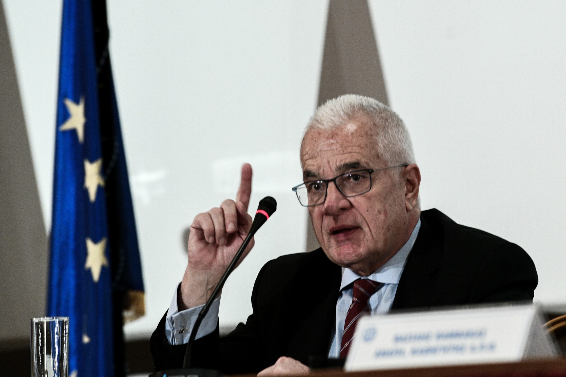 Επίθεση με γκαζάκια στο σπίτι του Γιάννη Πρετεντέρη – Πελώνη: Η ελευθερία του λόγου είναι θεμελιώδες στοιχείο της Δημοκρατίας