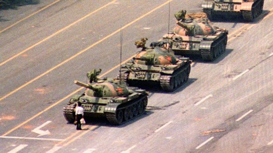 Μηχανή αναζήτησης Bing: Γιατί εξαφανίστηκε η ιστορική φωτογραφία του Tank Man