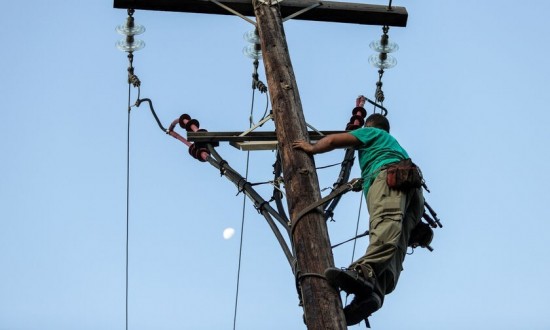 Διακοπές ρεύματος στη Θεσσαλονίκη προκάλεσε η κακοκαιρία «Άριελ» (vid)
