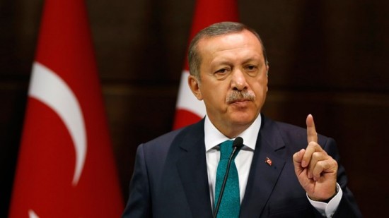 Ερντογάν: Νέες καρατομήσεις στην Κεντρική Τράπεζα – «Βουτιά» ρεκόρ για τη λίρα
