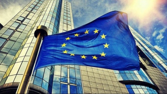 ΕΕ: Η AUKUS δεν ακυρώνει τις συνομιλίες με τις ΗΠΑ για το εμπόριο