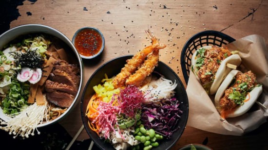 Ενεργειακή κρίση: Εστιατόριο προσφέρει «δείπνο στο σκοτάδι» και μια εμπειρία με κεριά