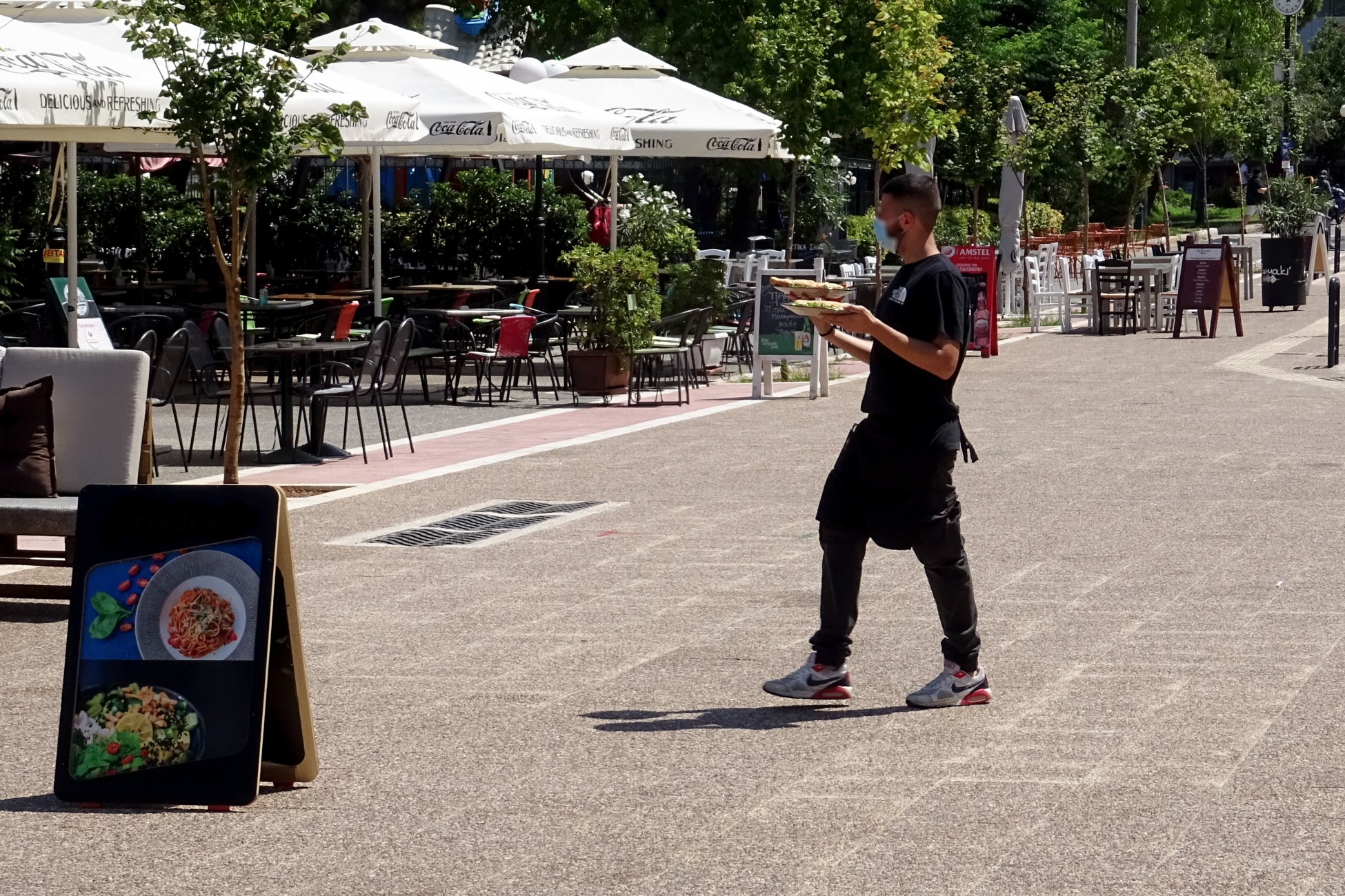 Υποχρεωτική η προσθήκη του επισιτιστικού κλάδου στη Συλλογική Σύμβαση Εργασίας