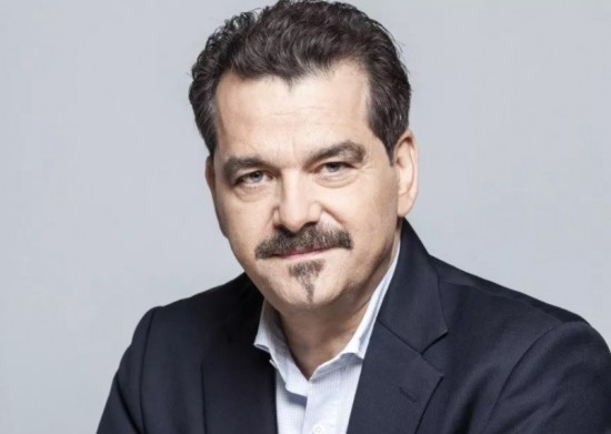 Alex Myers (Avramar): Επενδύει σε νέα και φιλεταρισμένα προϊόντα για να ανεβάσει το περιθώριο κέρδους