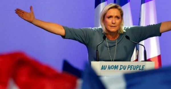 Γαλλία: Η Μαρίν Λεπέν επανεξελέγη στην ηγεσία του RN
