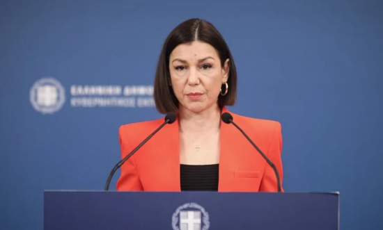 Πελώνη: Έρχεται νομοθετική ρύθμιση για την υποχρεωτικότητα του εμβολιασμού – Δεν θα συνδέεται με απολύσεις (Vid)