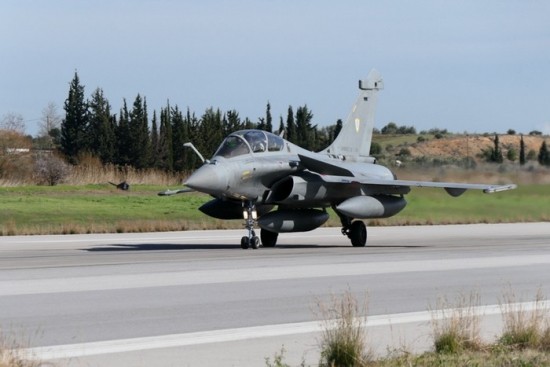 Στην Τανάγρα τα πρώτα έξι Rafale – Θα πετάξουν πάνω από τον Ιερό Βράχο της Ακρόπολης