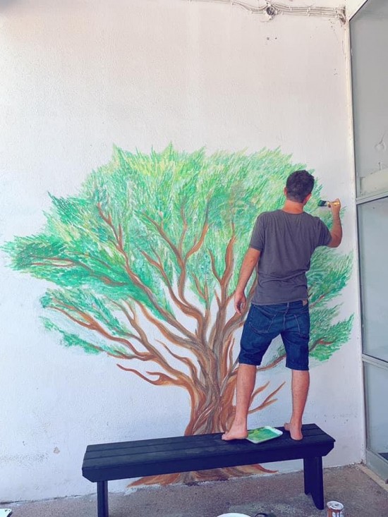 Η αναγέννηση ενός χωριού στη Χαλκιδική μέσα από τα χέρια εθελοντών από όλη την Ευρώπη