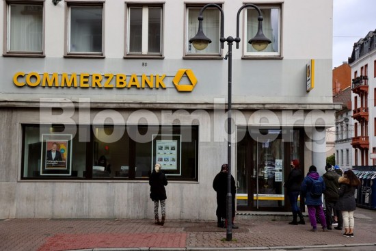 Commerzbank: Απώλειες 527 εκατ. ευρώ στο δεύτερο τρίμηνο