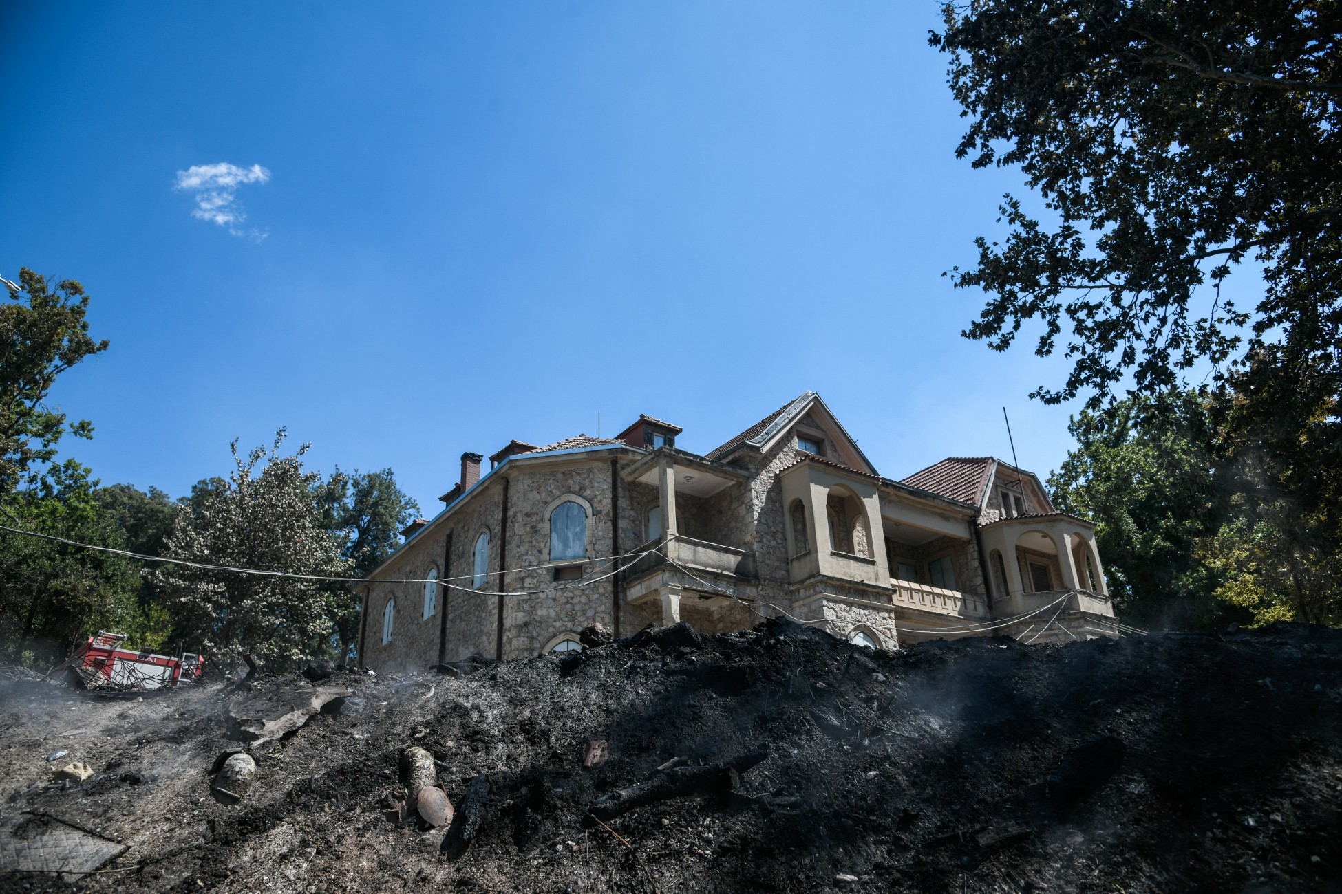 Κτήμα Τατοΐου: Ξεκινά άμεσα η αναδάσωση – Φωτογραφίες από τις πληγείσες περιοχές