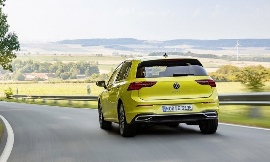 Αυτά τα μικρομεσαία αυτοκίνητα αγοράζουν οι Έλληνες