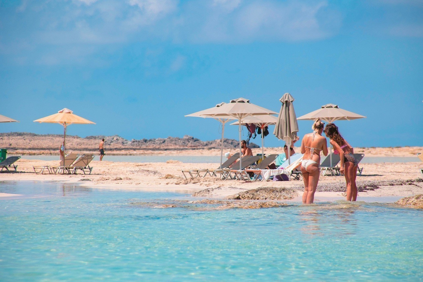 Τουρισμός: Με φόρα μπήκε ο Σεπτέμβριος, στοίχημα η πορεία του μήνα – «Σάρωσε» ο Αύγουστος (πίνακας)