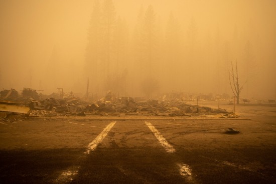 ΗΠΑ – Πυρκαγιά Ντίξι: Σχεδόν 2 εκατ. στρέμματα έχουν γίνει στάχτη – Αναμένεται να διαρκέσει έως τις 20 Αυγούστου