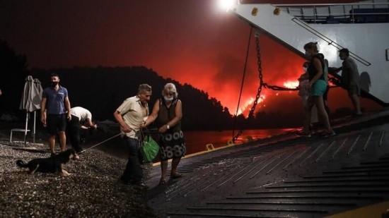 Δωρεάν η μετακίνηση επιβατών και οχημάτων από τα λιμάνια Αιδηψού και Αγιόκαμπου