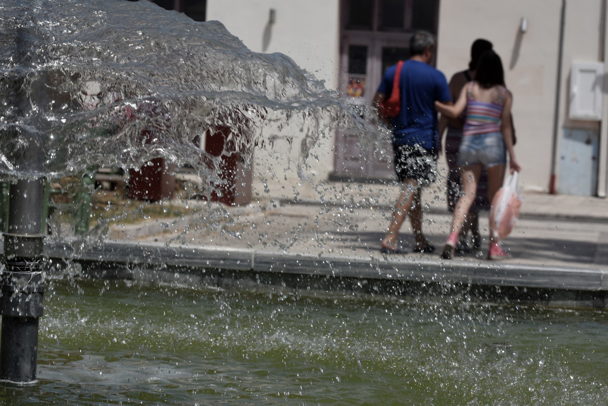 Στο «κόκκινο» από σήμερα Αργολίδα και Ευρυτανία – Σε ποιες περιοχές παρατείνονται τα μέτρα