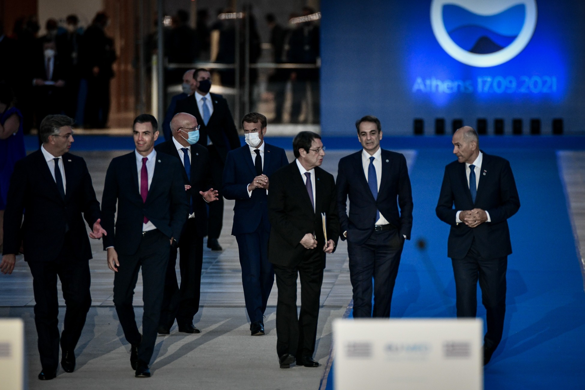 EUMED9: H Μεσόγειος «φλέγεται» στη σκιά της AUKUS – Η «στροφή» της Γαλλίας (vid)