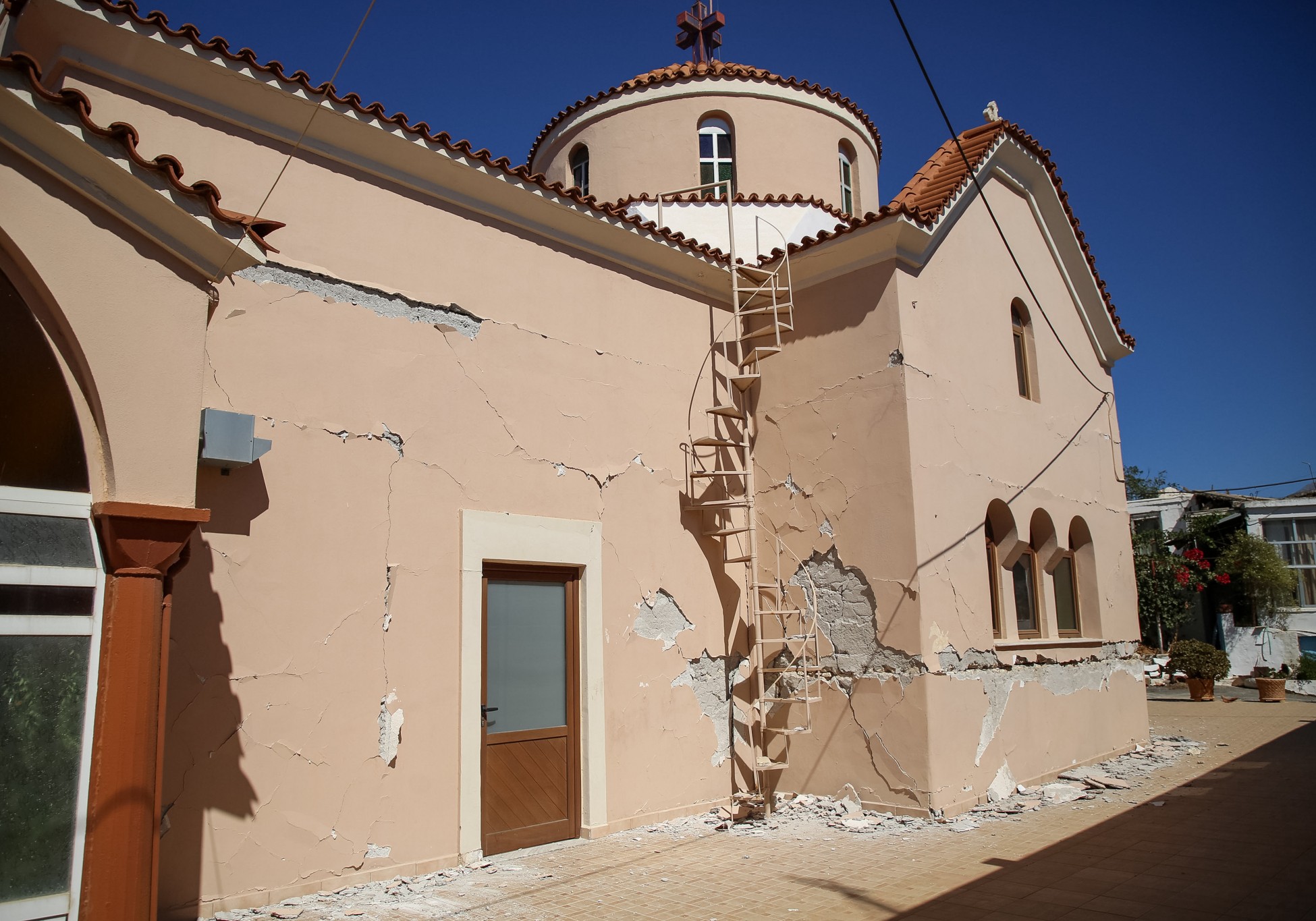 Σεισμός στην Κρήτη: Άμεσα διαθέσιμα 90 δωμάτια σε ξενοδοχεία