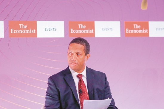 Κάμερον Μπρουκς – Amazon Web Services: Πώς θα μπορούσε να εξελιχθεί σε περιφερειακό hub η Ελλάδα